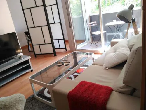 2 BEDROOMS and 2 BATHROOMS FOR 5 PAX, SWIMMING POOL, FREE PARKING and NEAR THE BEACH!