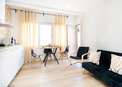 Apartamento nuevo 2 habitaciones a 10' a pie de la Playa y a 20' Barcelona centro