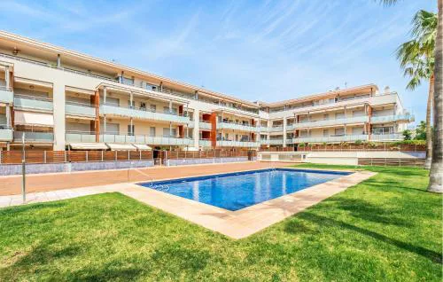 3 Bedroom Lovely Apartment In La Ràpita