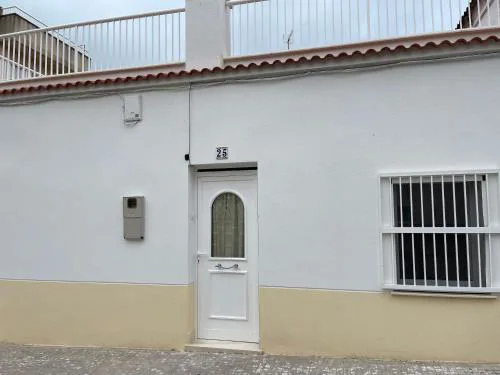 Lleida 25, casa a planta baixa amb àmplia terrassa equipada amb barbacoa
