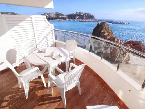 Apartamento en Sant Feliu de Guíxols, admite mascotas, 4 personas, vistas al mar - ES-298-44