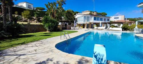 LLOGUER30 Els Ametllers luxury apartment
