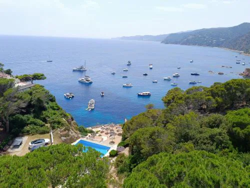 Top Lage mit privater Bucht