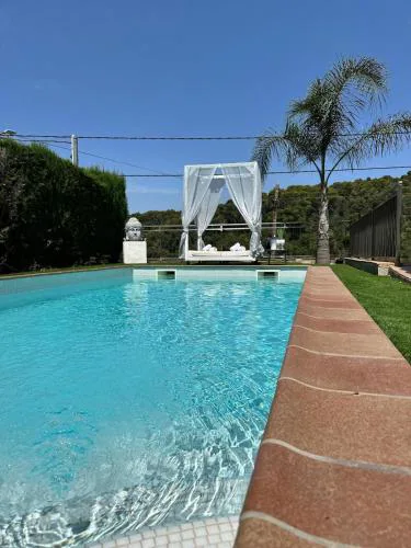 Seahomes Vacations - Charming House with Private Pool