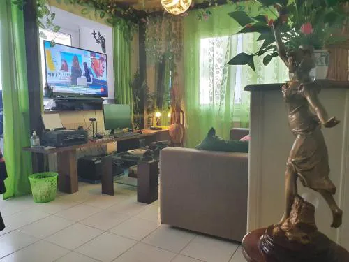 APARTAMENTO CON OFICINA Y VISTAS AL MAR