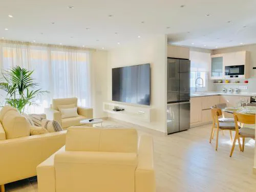 Sitges Spaces Oasis Suites- 4 Bedroom, 4 Ensuite Bathrooms, Terrace, Pool, Sitges Centre