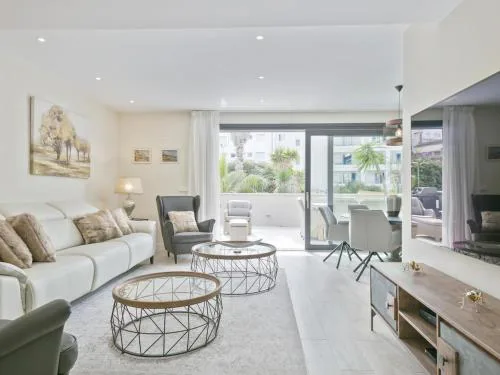 Sitges Spaces Urban Beach Flat- 3 Bedrooms, 3 Bathrooms, Huge Terrace, Near Beach