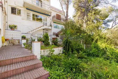 Casa Mihales