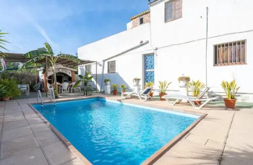 Spacious apartment with sea view in La Riera de Gaia