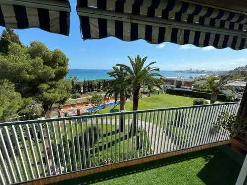 Verd i Blau - Apartament amb Piscina