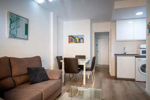 AT007 Apartamento a 150 m de la playa