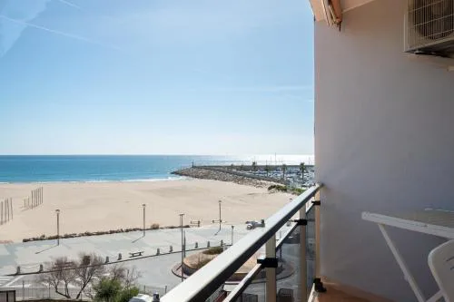 AT065 Primera línea de la playa, airco y aparcamiento privado