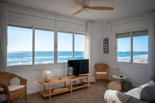AT101 Primera línea, vista playa, airco