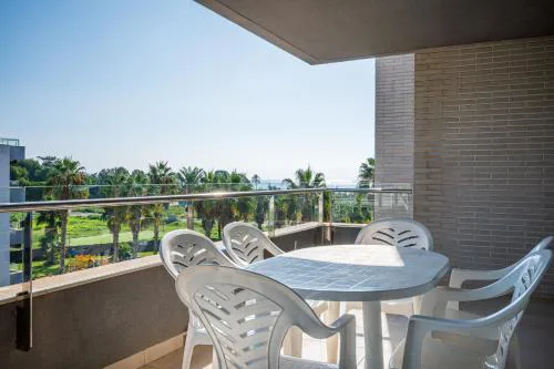 AT144 Completamente equipado, con piscina y cerca de la playa