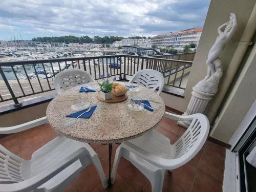 Apartamento acogedor cerca de la playa con aire acondicionado - HISP-236-180
