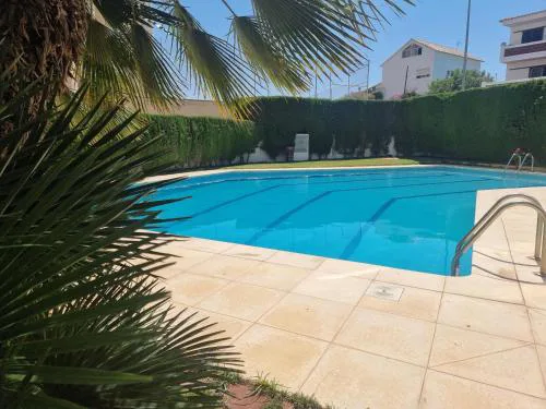 Apartamento cómodo con terraza a 200 m de la playa - HISP-236-176