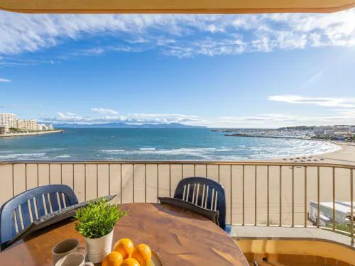 Apartamento renovado con terraza vistas al mar en L'Escala - ES-325-24