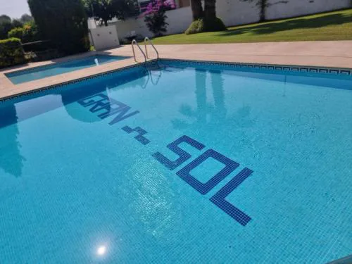 Apartamento tranquilo con piscina, cerca de la playa - HISP-236-40