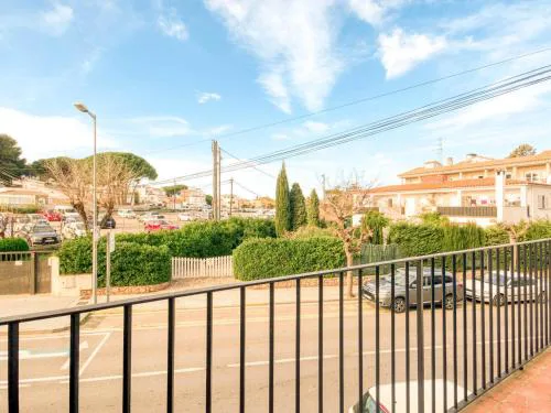 Apto. céntrico en Torroella de Montgrí, gran terraza, barbacoa, A/C, wifi, parking - ES-89-131