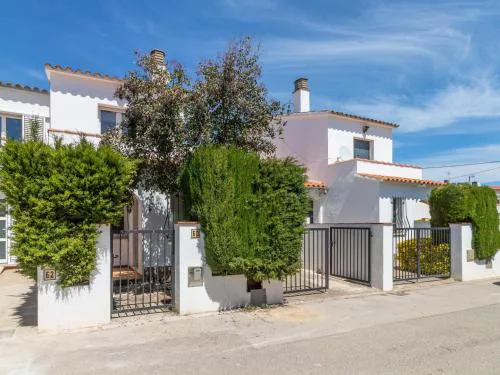 Casa con Wifi, aire acondicionado, cerca de la playa y con terraza - ES-325-35