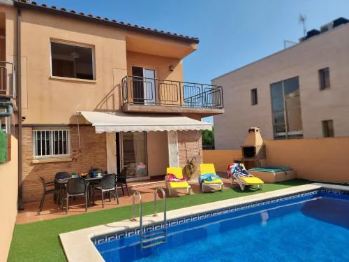 Casa en el corazón de L'Escala con terraza - HISP-236-11