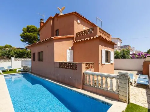 Villa con Piscina Privada a 250m de la Playa - ES-325-12