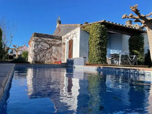 Villa familiar en L'Escala con piscina privada y barbacoa - HISP-7-103
