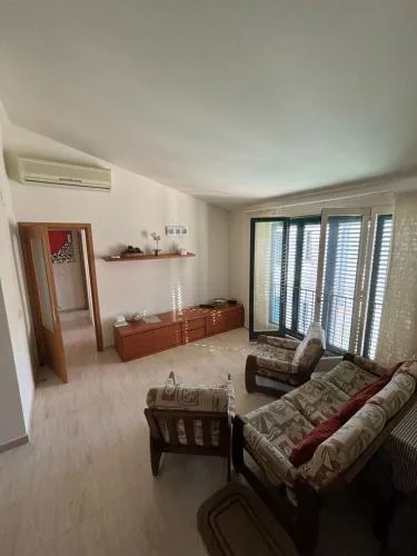 Amplio apartamento de 2 dormitorios en el casco antiguo de Tossa
