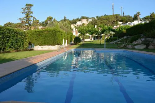 Casa Blanca 19 – Piscina, BBQ y Wifi (5 pax)