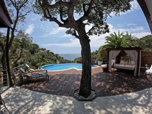 Estilo Mediterráneo a 200 m playa con piscina