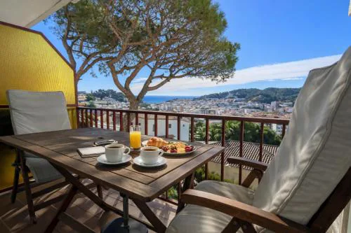 Pau Picasso 3 - Piso en Tossa con terraza y A/A
