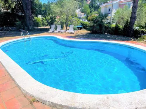V&VLLORET- Villa Camelia