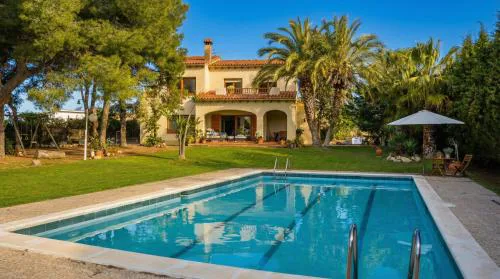 Villa Sitges Colibri at 10 min Walk Beaches - Center City Amaizing Garden Pool XXL Private Tenis Piste