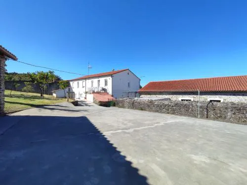 CASA DAVID-con cuadras para caballos