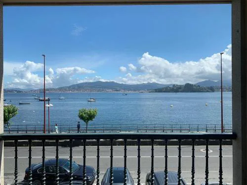 Precioso apartamento con vistas al mar a pie de playa