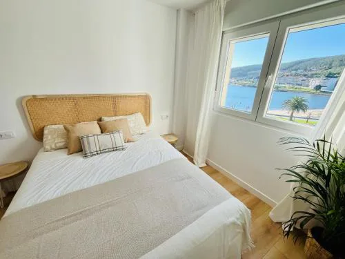 RÍA LIVING - Mar 03