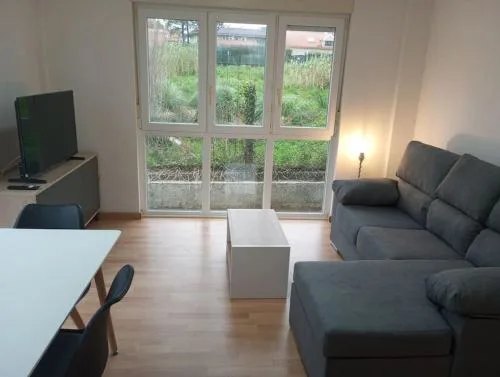 Apartamento jardín privado y piscina a 100 m playa