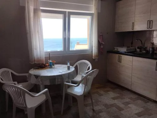 Room in Stunning apartment with sea view