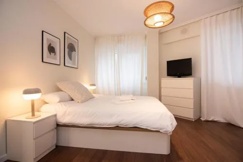 Comfortable and spacious apartment in A Coruña