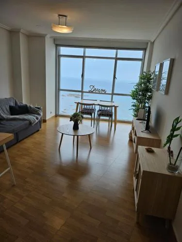 VIVIENDA con INCREIBLES VISTAS A LA PLAYA DE RIAZOR