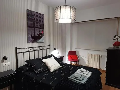 Cozy apartment in Orense of 45 m² with parking