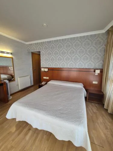 Hotel HHB Pontevedra Confort