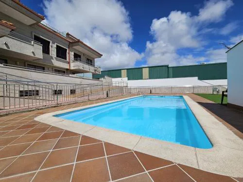 Apartamento con piscina en Portonovo