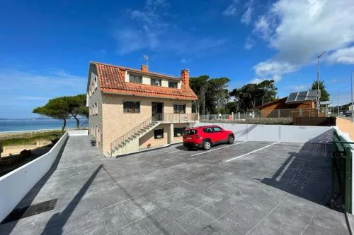 Apartment with Sea Views