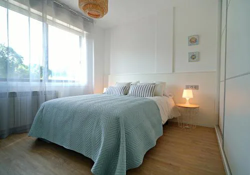 GALIHOST - Apartamento con parking en el centro de Sanxenxo