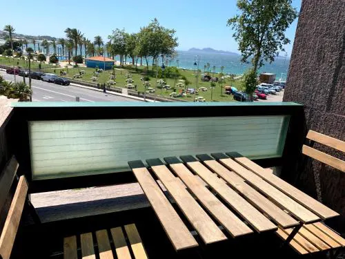 Apartamentos en Playa de Samil Primera Línea de playa Pe Na Areia