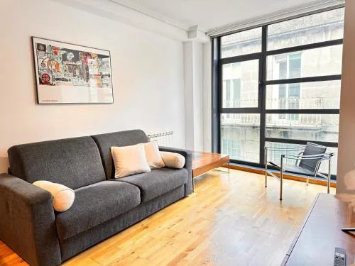 Centrico apartamento Irmandiños con garaje - HomeyGalicia