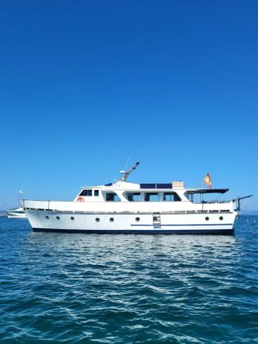 Don Maximo Yacht Hotel