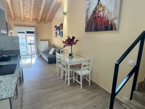 Apartamentos San Nicolás espaciosos para grupos junto a Laurel