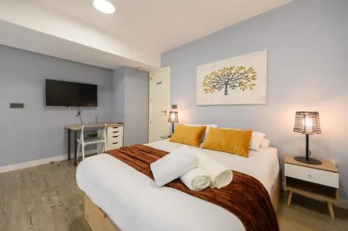 Acogedor Dúplex con Cocina Abierta y Suite Privada en Madrid LDM11034
